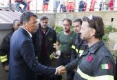 Ρέντσι: 4 δισ. ευρώ οι ζημιές από τον σεισμό