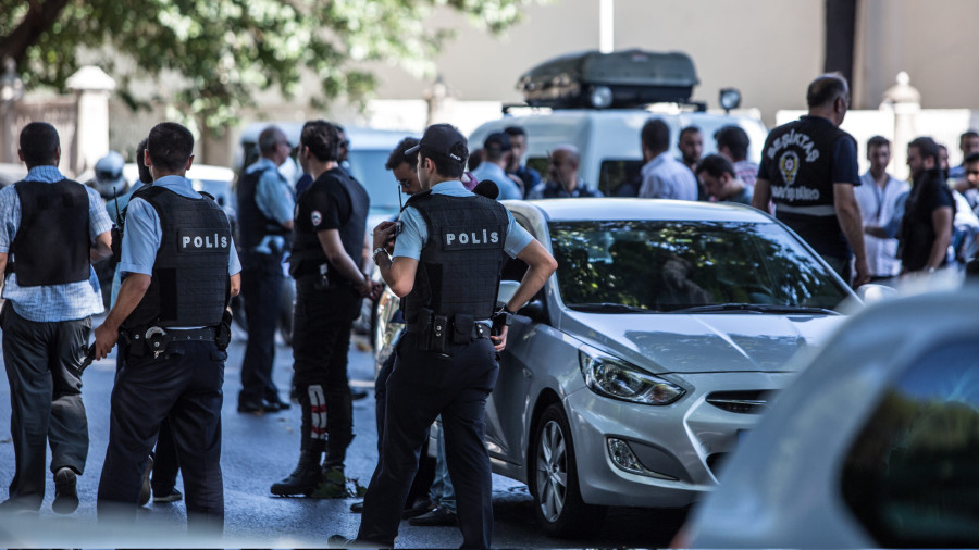 Τουρκία: Συνεχίζονται οι συλλήψεις με κατηγορίες για διαφθορά – Στο «στόχαστρο» το CHP