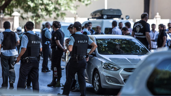Τουρκία: Συνεχίζονται οι συλλήψεις με κατηγορίες για διαφθορά – Στο «στόχαστρο» το CHP