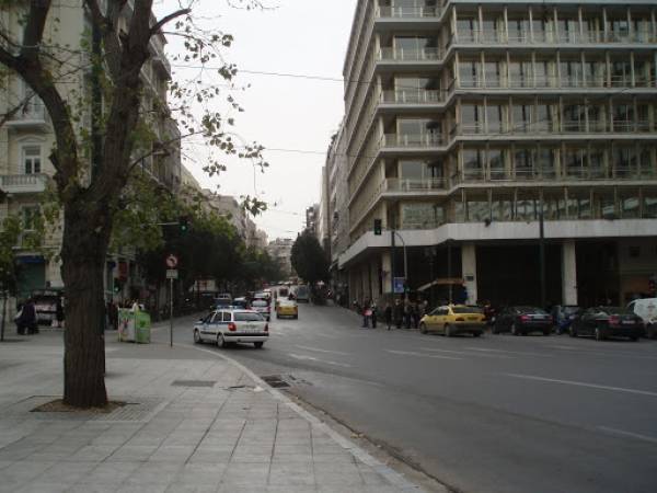 Κυκλοφοριακές ρυθμίσεις στη Φιλελλήνων την Κυριακή