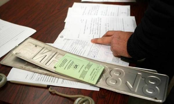 Επιστροφή πινακίδων από σήμερα στο Δήμο Αθηναίων