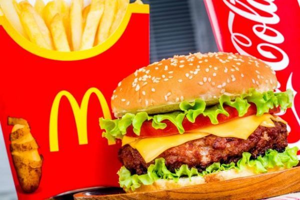 Προς πώληση καταστημάτων στην Κίνα η ΜcDonalds