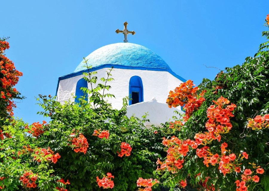 Πάσχα στην Ελλάδα: Ιστορίες, έθιμα και παραδόσεις σε 11 πασχαλινούς προορισμούς