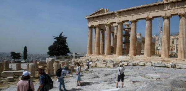 Πότε ανοίγει η πλατφόρμα για την επιδότηση των ξεναγών