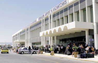 Κρήτη: Το Καστέλι αργεί, μέχρι τότε έργα στο αεροδρόμιο «Ν.Καζαντζάκης»