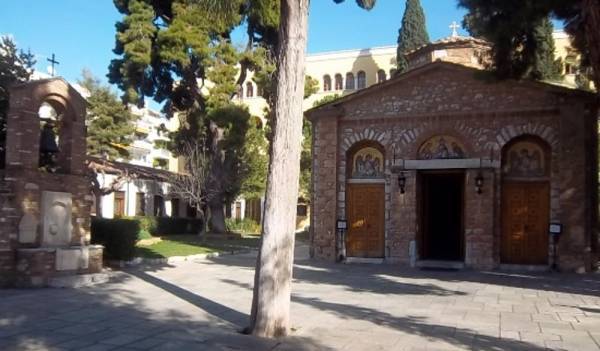 Εκρηκτικός μηχανισμός στην είσοδο της Μονής Πετράκη