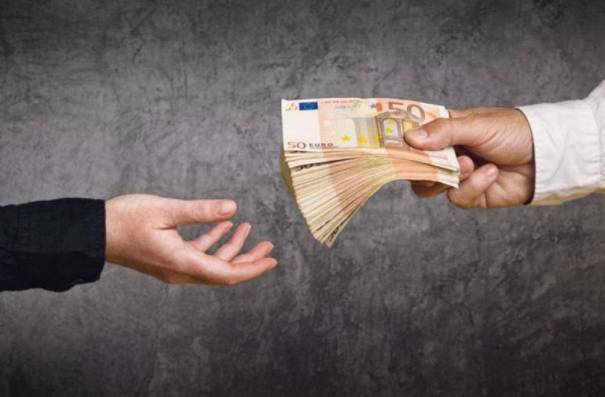 Αυξήσεις στους μισθούς φέρνει η μείωση των εισφορών - Παραδείγματα