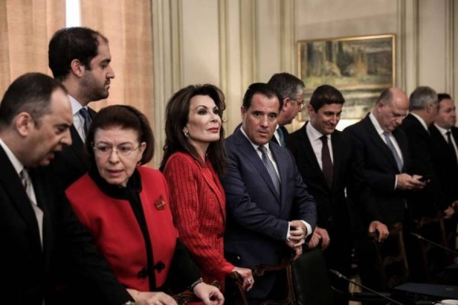 Η Γιάννα πανταχού παρούσα...