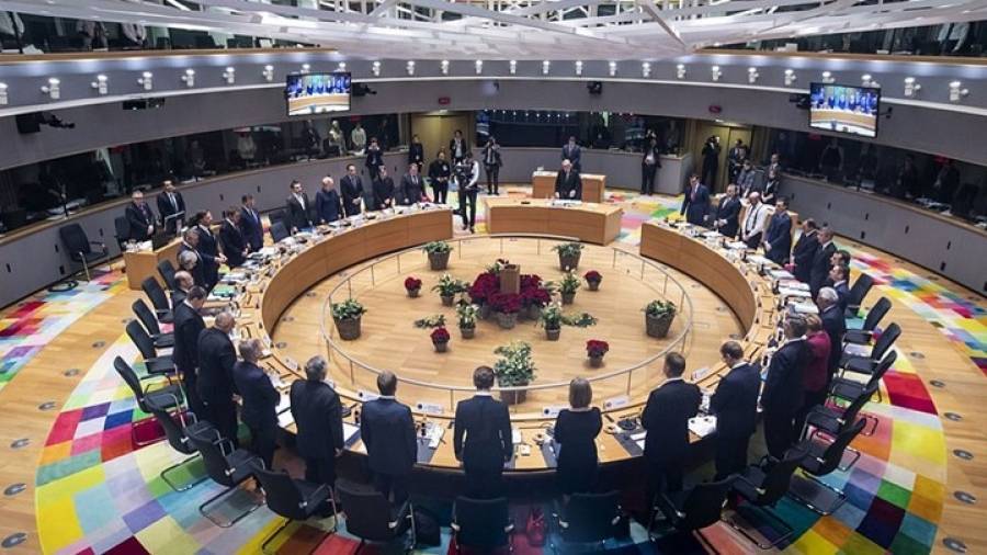 Εχουν γίνει τα παθήματα μαθήματα; Ενας κορωνοϊός θα μας δώσει την απάντηση