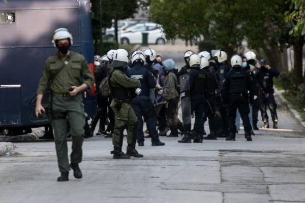 Πολυτεχνείο: «Υπερπαραγωγή» τα μέτρα της ΕΛΑΣ, παρά την απαγόρευση-Τσουχτερά πρόστιμα