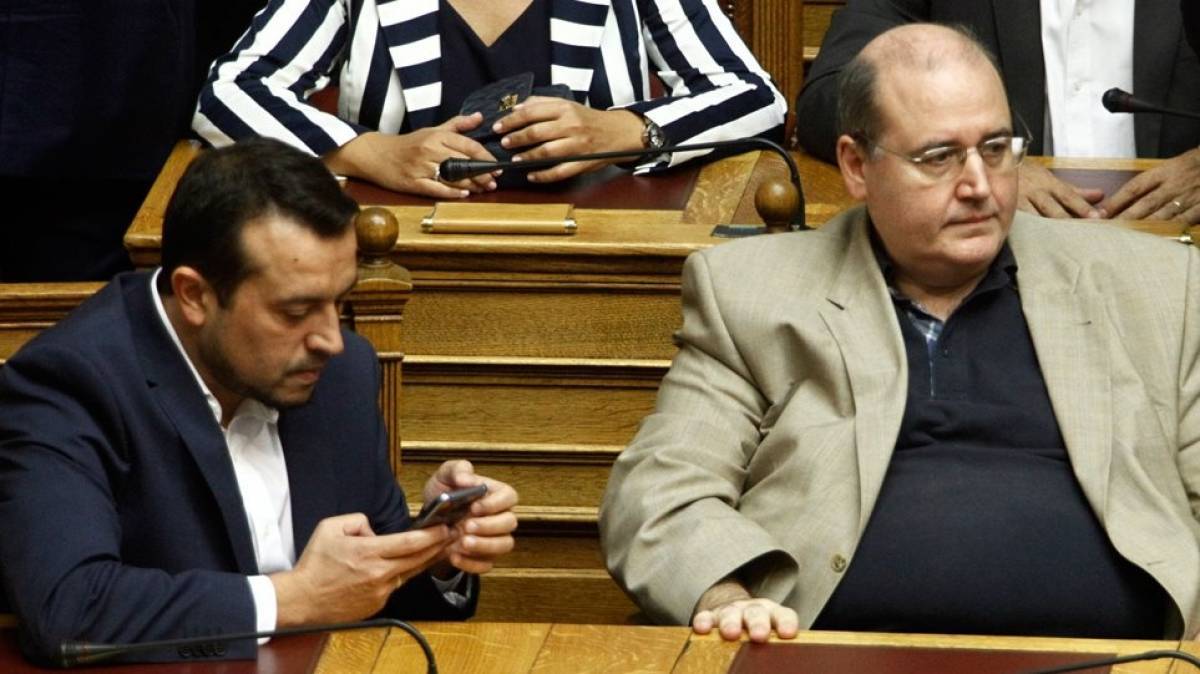 Ρελάνς Φίλη: Κατηγορεί τον Παππά για ολίσθημα και στρουθοκαμηλισμό!