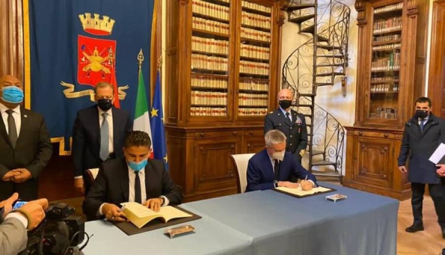 Ιταλία και Λιβύη υπέγραψαν συμφωνία στρατιωτικής συνεργασίας
