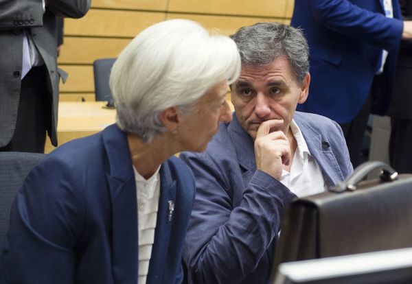 Προβληματισμός επενδυτών από την κόντρα με το «σύμμαχο» ΔΝΤ