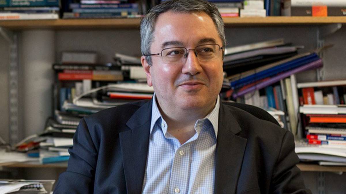 Mόσιαλος: Απαιτούνται πολύ υψηλά ποσοστά ανοσίας για τη μετάλλαξη Δέλτα