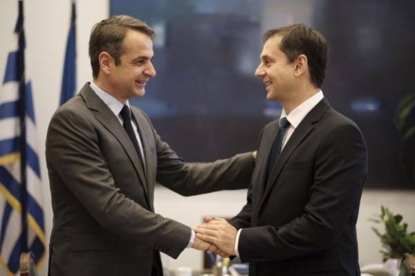 Βγαίνουν ξανά τα…κομπιουτεράκια για τη Συμφωνία των Πρεσπών, ελέω Θεοχάρη
