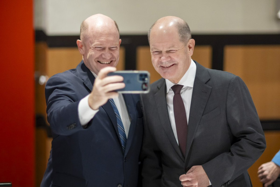Ο αμερικανός σωσίας του γερμανού καγκελάριου