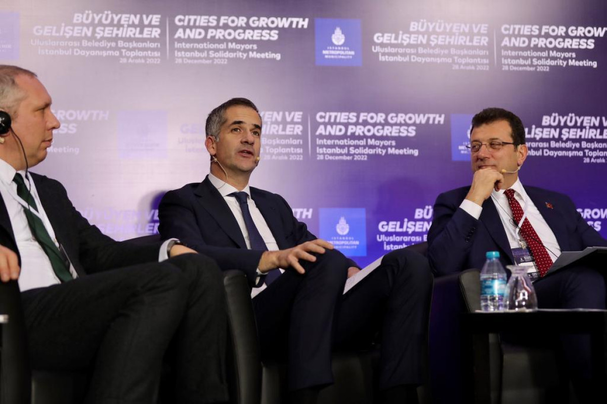 Ισχυρή στήριξη του Κώστα Μπακογιάννη στον Εκρέμ Ιμάμογλου