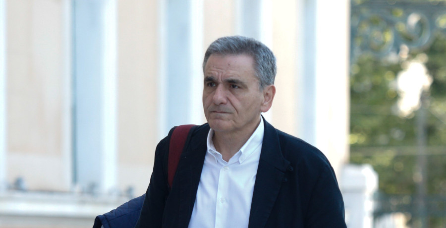Πολυτεχνείο: Με πανό «Διέξοδος Αριστερά» οι αποχωρήσαντες του ΣΥΡΙΖΑ