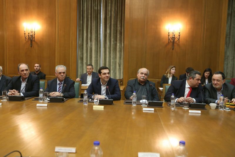 Πληθαίνουν οι φωνές για συμβιβασμό με τους εταίρους