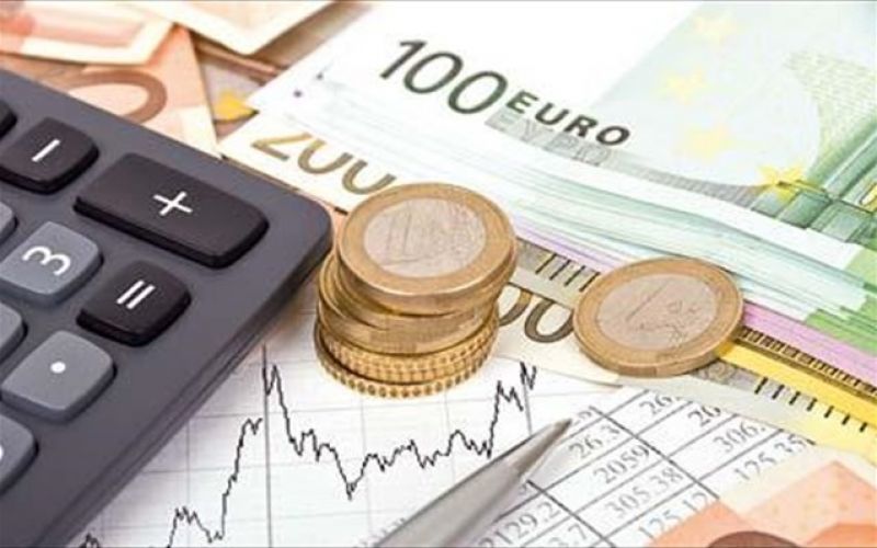 ΥΠΟΙΚ: Διόρθωση «λαθών» στο Ε9 με μισό πρόστιμο