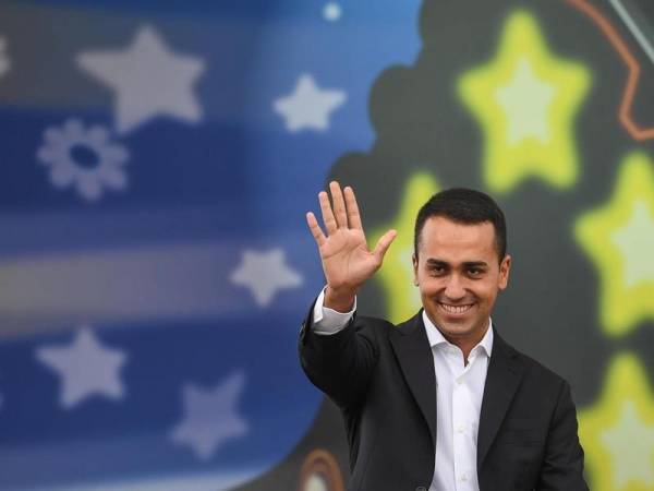 Η ιταλική κυβέρνηση προσπαθεί να πείσει ότι δεν κάνει kolotoumba