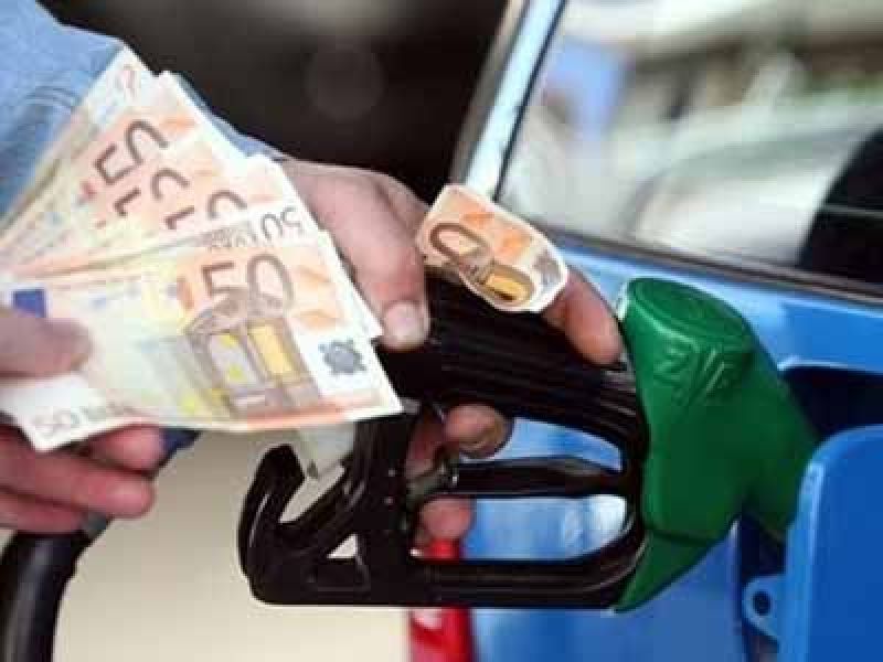 Φωτιά στα ρεζερβουάρ, ολοταχώς για τα 2 ευρώ η βενζίνη...