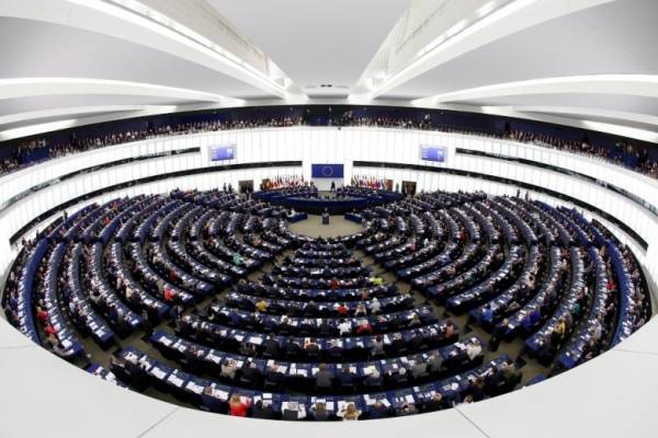Ευρωκοινοβούλιο: Κάλεσμα για τη δημιουργία Ταμείου Αλληλεγγύης για τον Κορονοϊό