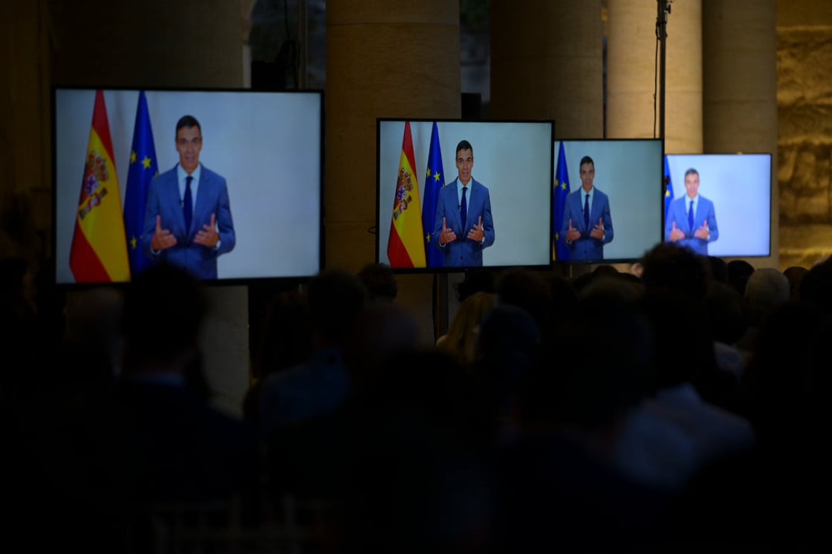 Δούκας: Η Αθήνα τίμησε τον Πέδρο Σάντσεθ με το Βραβείο Δημοκρατίας της Πόλης των Αθηνών