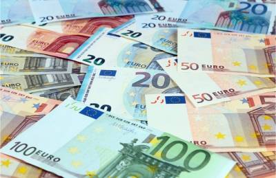 Voucher επιστημόνων: Στους λογαριασμούς των δικαιούχων τα πρώτα 400 ευρώ