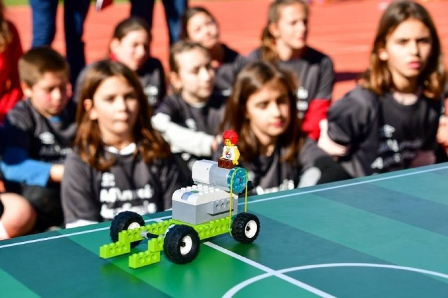 Αθλητικές Ακαδημίες ΟΠΑΠ: Τα παιδιά σκοράρουν στη ρομποτική