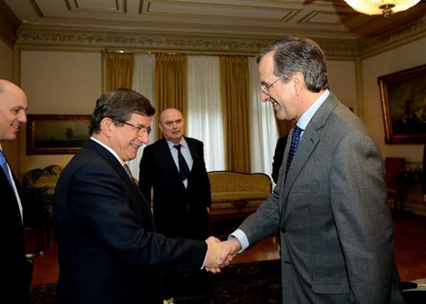 Στην Αθήνα ο Νταβούτογλου την Παρασκευή για το 3ο ΑΣΣ Ελλάδας - Τουρκίας