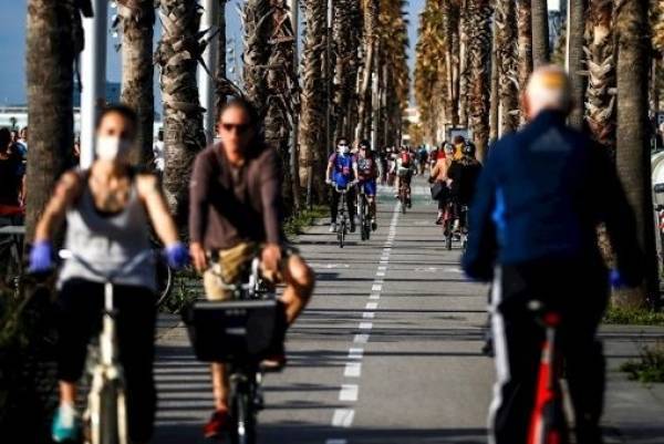 Ισπανία: Υποχρεωτική παραμένει η χρήση μάσκας