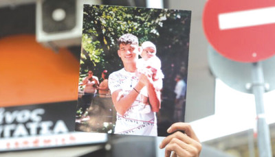 Ελεύθερος ο αστυνομικός που σκότωσε τον 16χρονο Κώστα Φραγκούλη