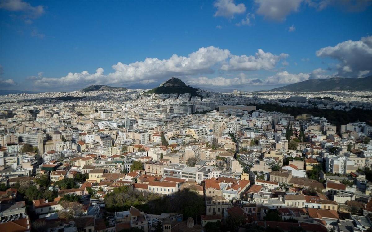 Γενικά αίθριος καιρός με παροδικές νεφώσεις