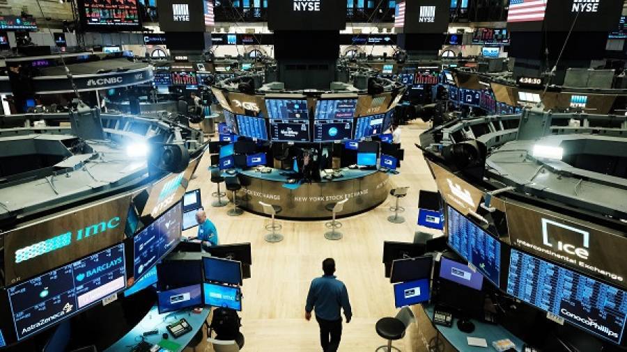 Κατοχυρώνουν τα βραχυπρόθεσμα κέρδη τους οι επενδυτές στη Wall Street