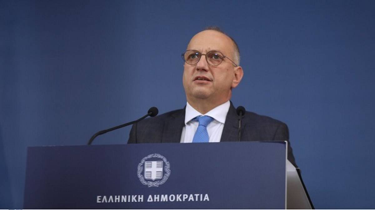 Οικονόμου για σχολεία: Έχει εξασφαλιστεί η επάρκεια των τεστ