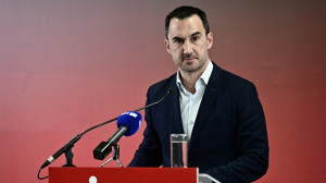 Χαρίτσης για οικονομία: Σταθερά πιο κοντά στον πάτο της Ευρώπης