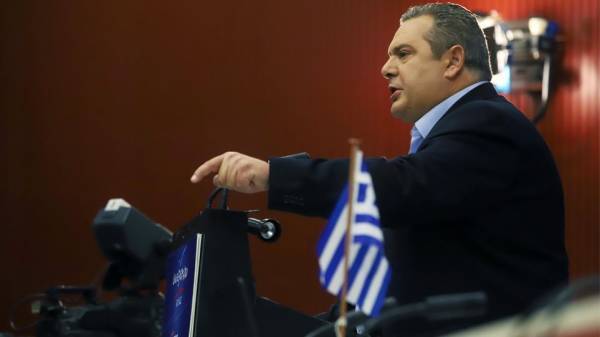 Στο Παρίσι μεταβαίνει ο Πάνος Καμμένος