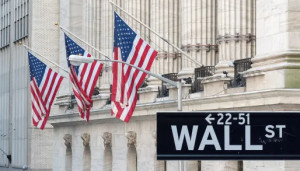 Wall Street: Ανάκαμψη μετά την πιθανή υποχώρηση Τραμπ στους δασμούς