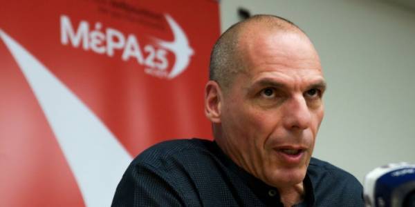 Βαρουφάκης: Η ΕΕ αντιμετωπίζει μια κρίση χρεοκοπιών ως κρίση ρευστότητας