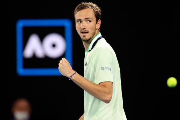 Αποκλείστηκε από τον τελικό του Australian Open ο Τσιτσιπάς
