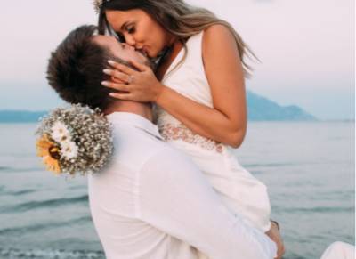 Έρευνα: Ένας στους τέσσερις Έλληνες θεωρεί... ξεπερασμένο το γάμο