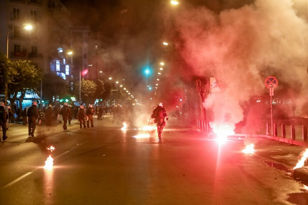 Πολυτεχνείο: Επεισόδια μετά τις πορείες σε Αθήνα, Θεσσαλονίκη και Πάτρα