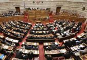 Κατατέθηκε στη Βουλή η τροπολογία για τις τηλεοπτικές άδειες