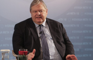 Βενιζέλος: Η Δημοκρατία βρίσκεται σε οριακή δοκιμασία - Τα αυτονόητα δεν θεωρούνται πλέον δεδομένα