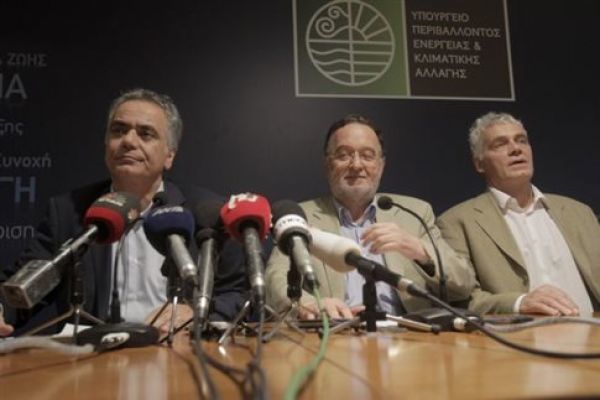 Λαφαζάνης: Το Μνημόνιο θα αποτελέσει παρένθεση για τον ΣΥΡΙΖΑ