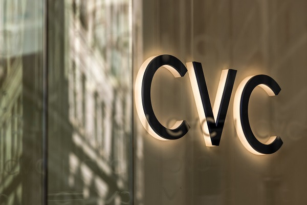 «Μπάσιμο» στην αγορά του Euronext από την CVC Capital Partners