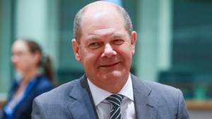 Die Zeit: Ο Σολτς υποψήφιος του SPD για την καγκελαρία