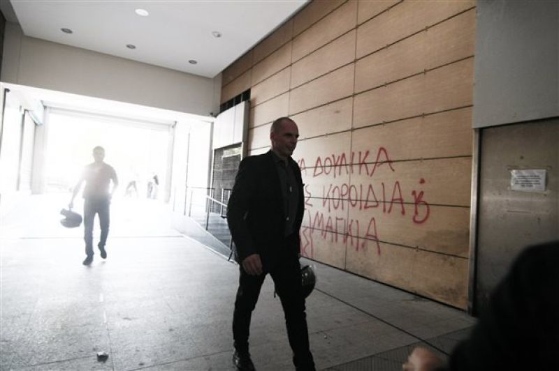 Παραίτηση Βαρουφάκη: «Εύχομαι να με αντικαταστήσει ο Τσακαλώτος»