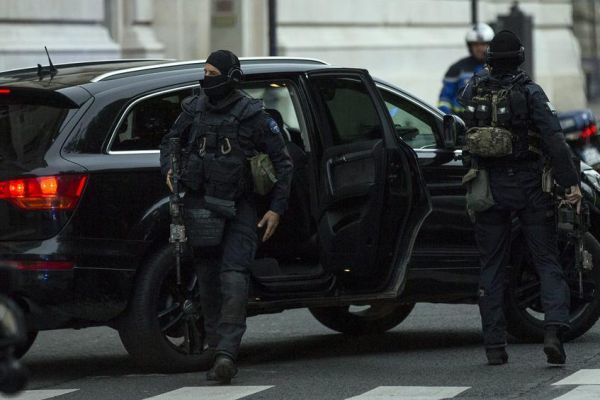 Αρνήθηκε να απολογηθεί στους Γάλλους εισαγγελείς ο Αμπντεσλάμ